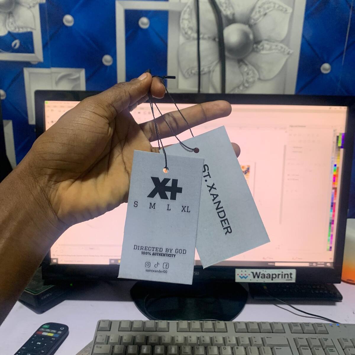 Custom clothing tags by Waaprint