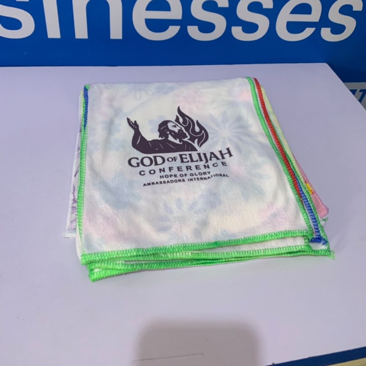Custom branded cotton towels by Waaprint